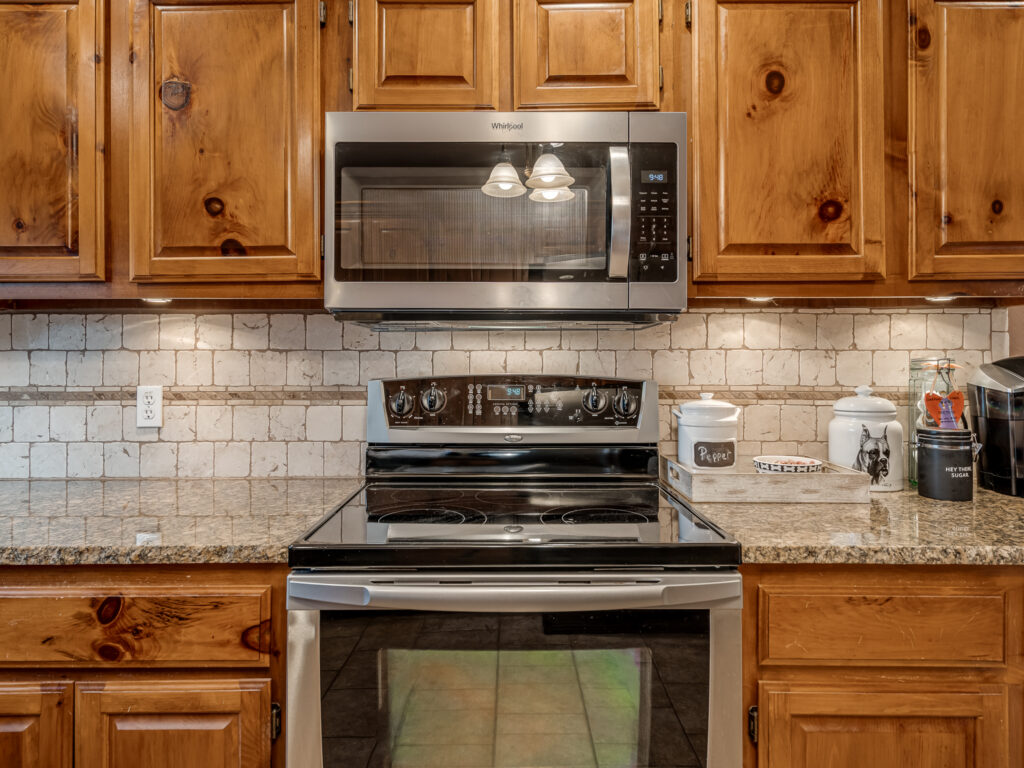 Electric Stove and Microwave