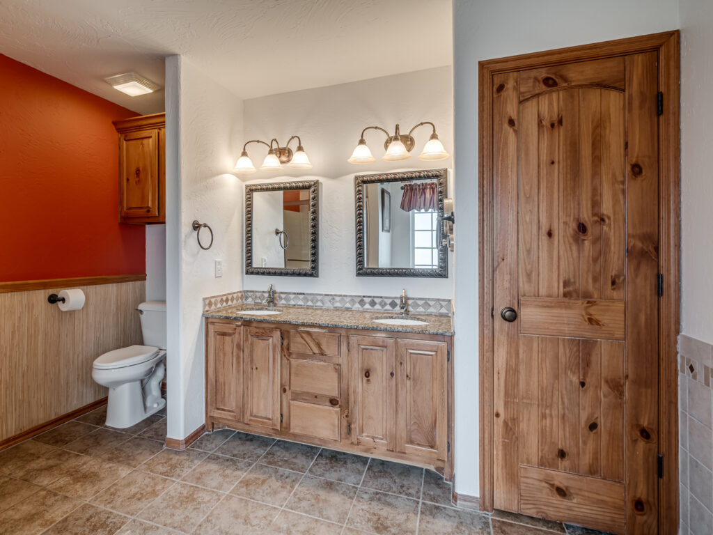 Granite Counter Tops with Double Sinks