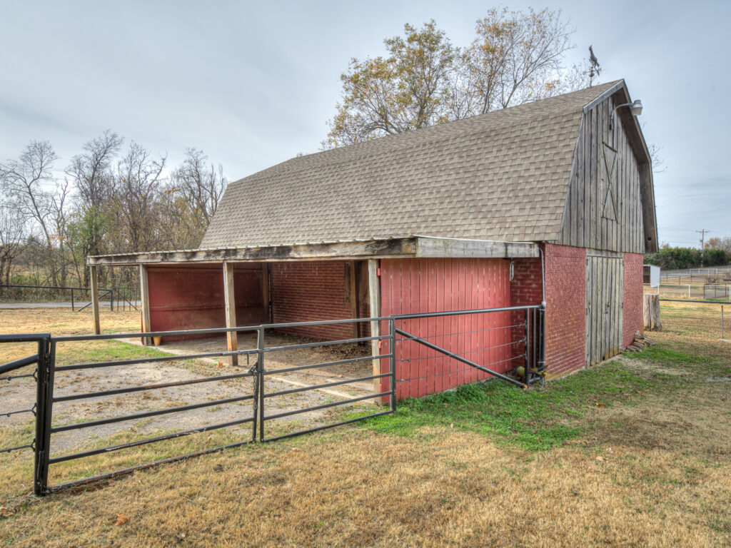 Gambrel Red Barn