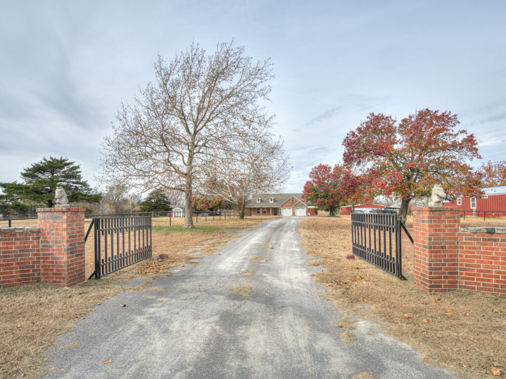 Double Iron Gates to Close if wanted