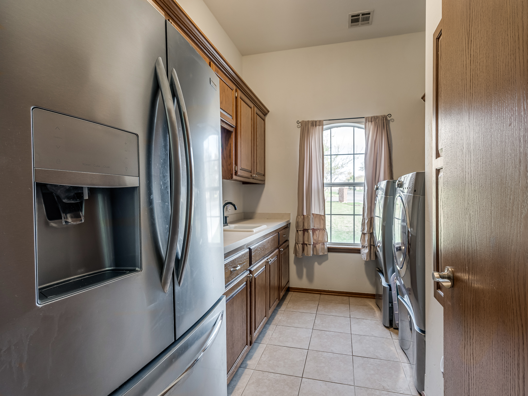 2nd Fridge and Washer/Dryer is for Sale 