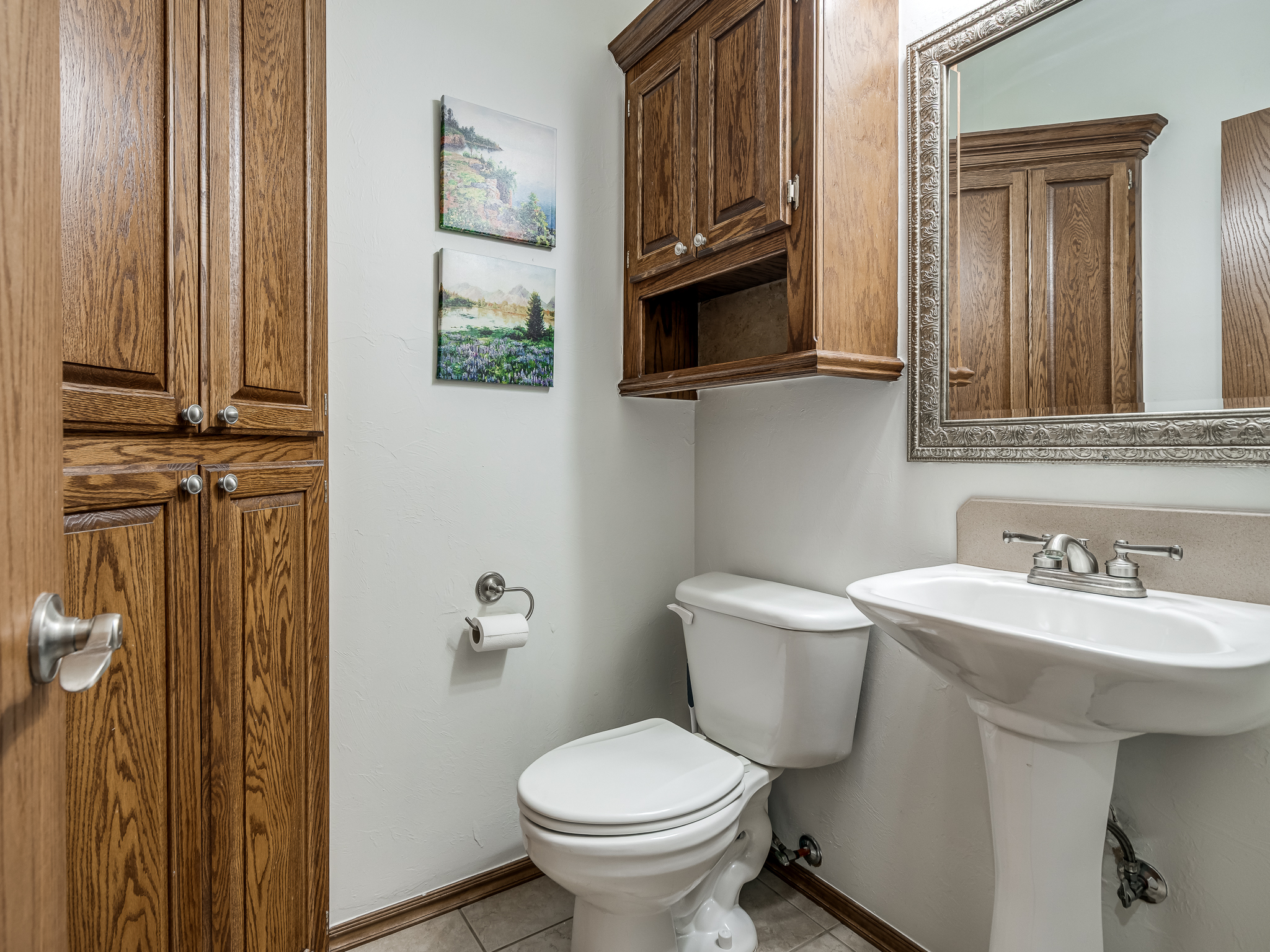 Guest half bath