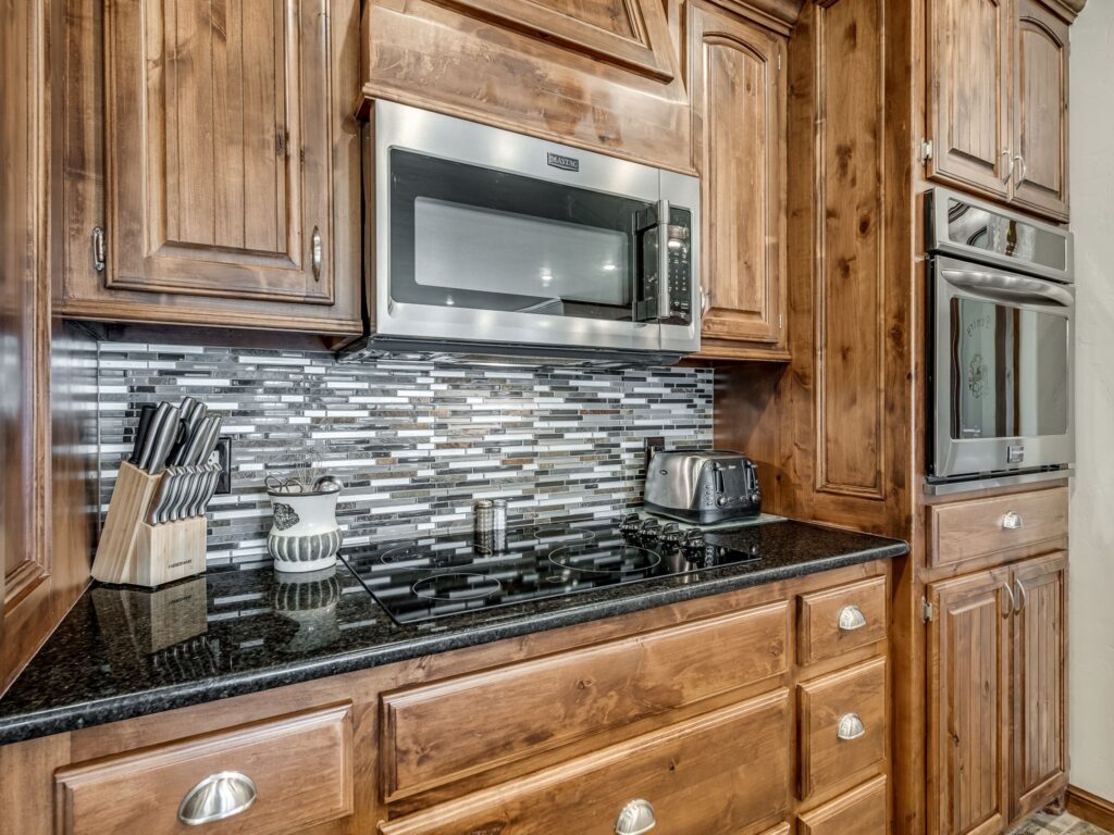 Microwave/Vent Oven above Cooktop